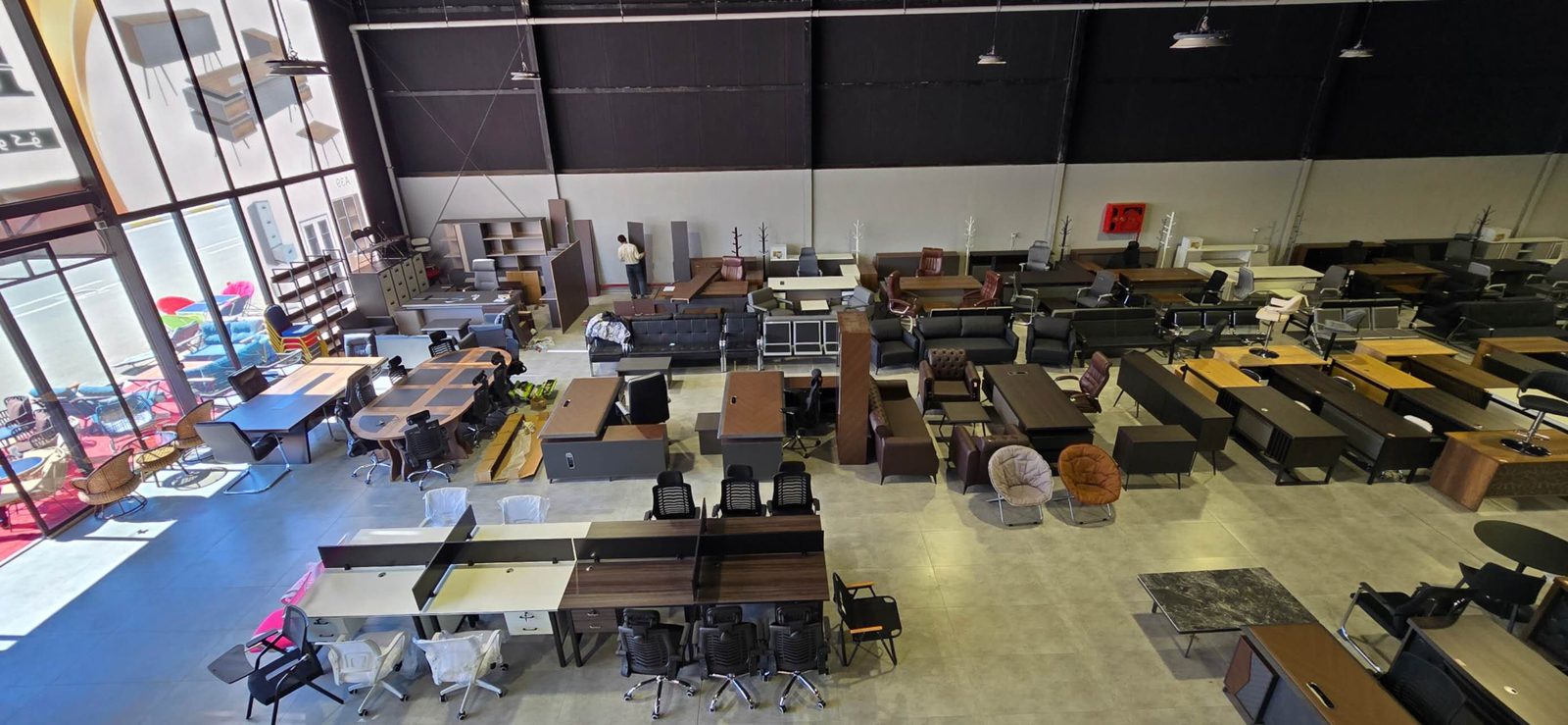 Office furniture showroom wide display for distributor buyers