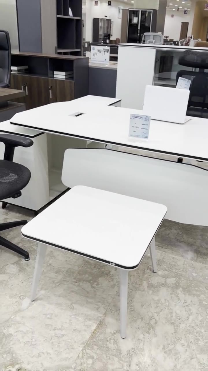 BG Office Furniture workstation customer case proof